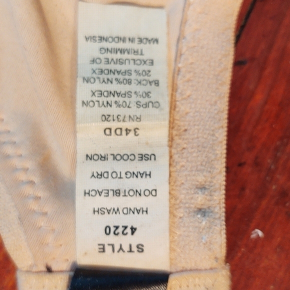 Vintage Frederick's of Hollywood Nude Embroidered Bra with Bow Accents Sz 34DD - Picture 10 of 10